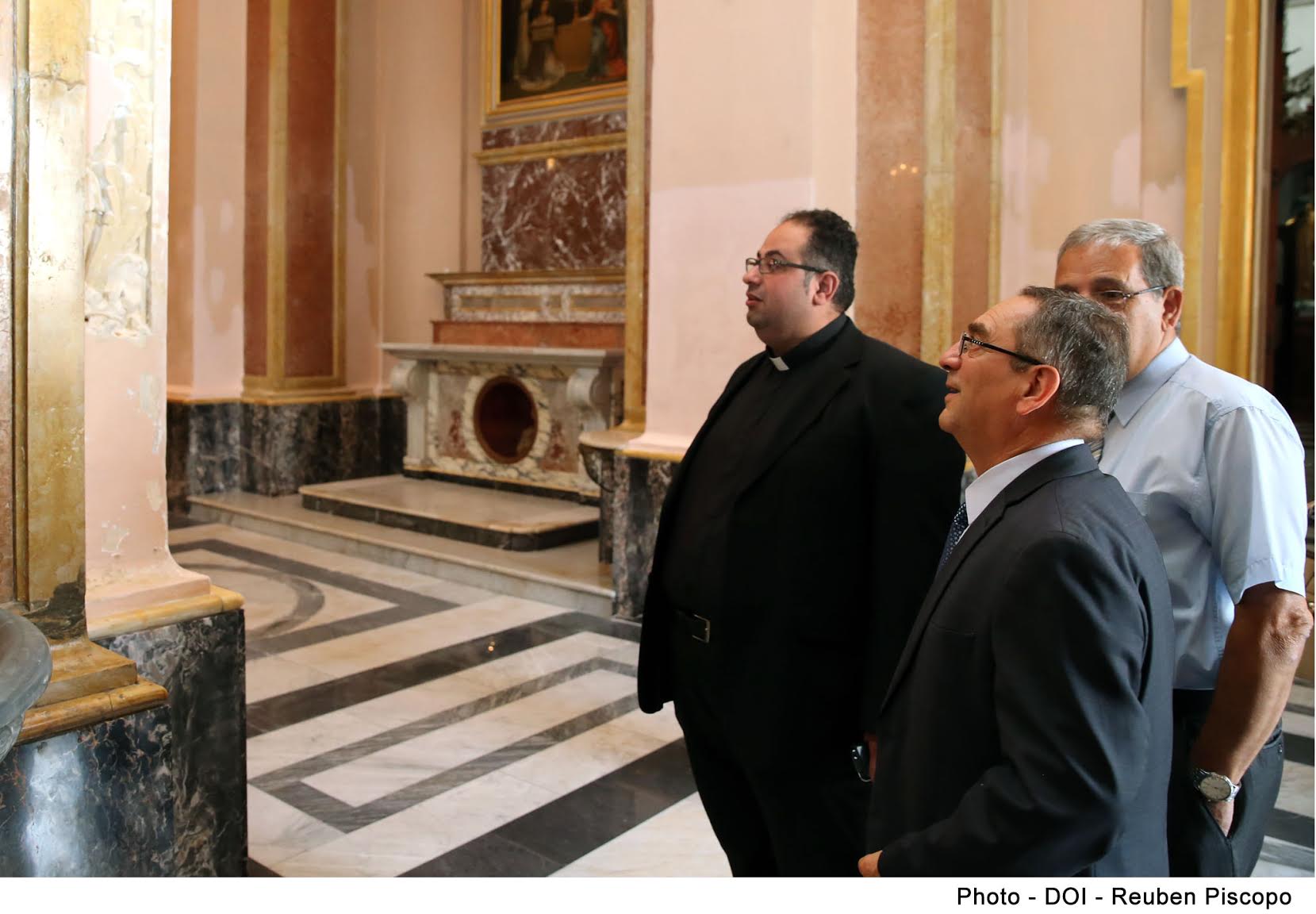 Minister for Transport and Infrastructure Joe Mizzi attends a briefing by the Rehabilitation Projects Office about the archaeological findings at Senglea Parish Church  [23-5-16]